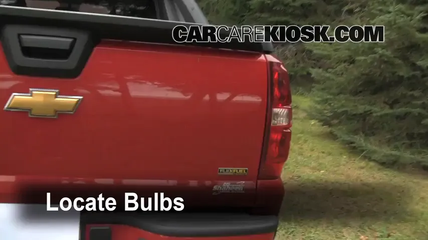 2009 Chevrolet Avalanche LT 6.0L V8 Lights Turn Signal - Rear (replace bulb)